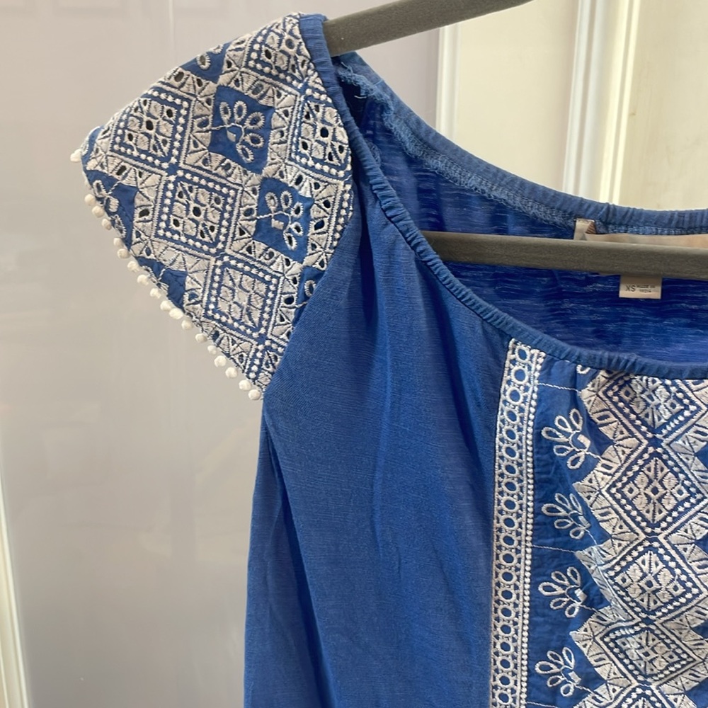 Blue Embroidered Women's Top - Picture 3 of 4